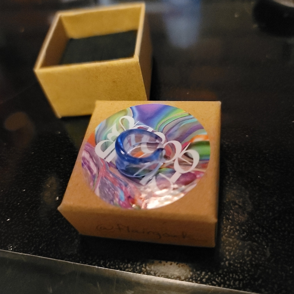 Glass earcuff - Picture 2 of 2